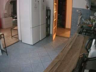 voyeurcam-julmodels-kitchen avatar