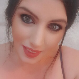AHousewife2 avatar
